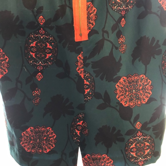 High Impact ‘Darling’ Brand Dress - Picture 4 of 6